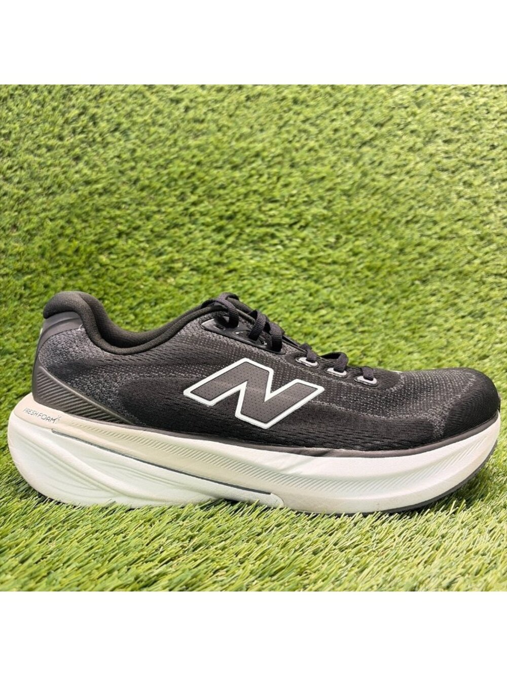 New Balance Fresh Foam X 860v15 Mens Size 12 Black White Running Shoes Sneakers